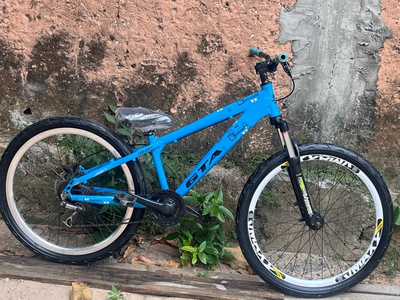 Vendo bicicleta gta - Foto 3