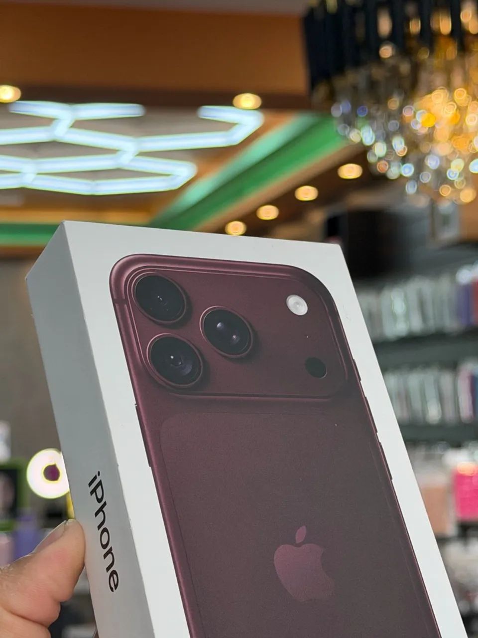 IPhone 18 pro 256gb - com nota lacrado  - Foto 2