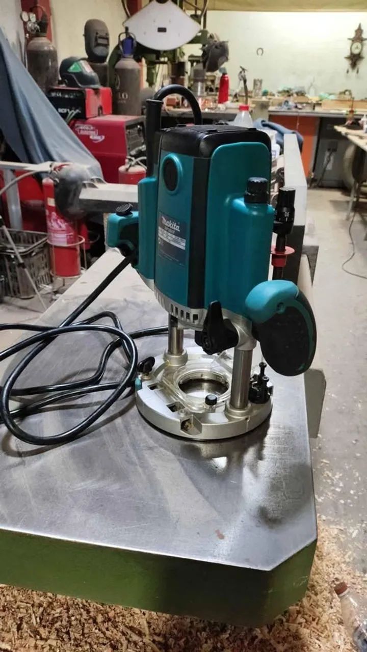 Tupia canguru Makita industrial 12MM Rp1801f - Foto 3
