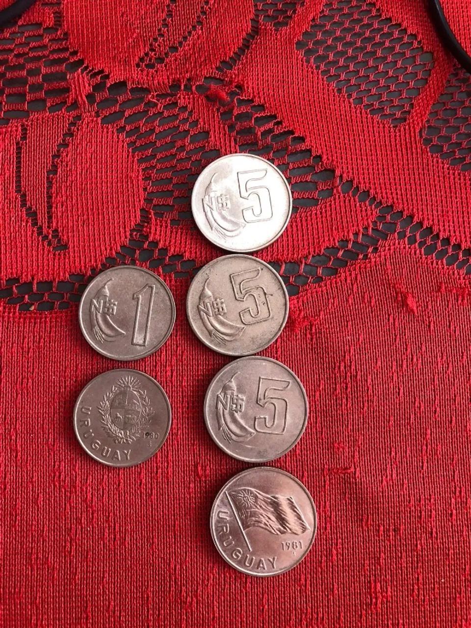 Lote 6 moedas anitgas 1 e 5 centavos do Uruguay 1980 e 1981