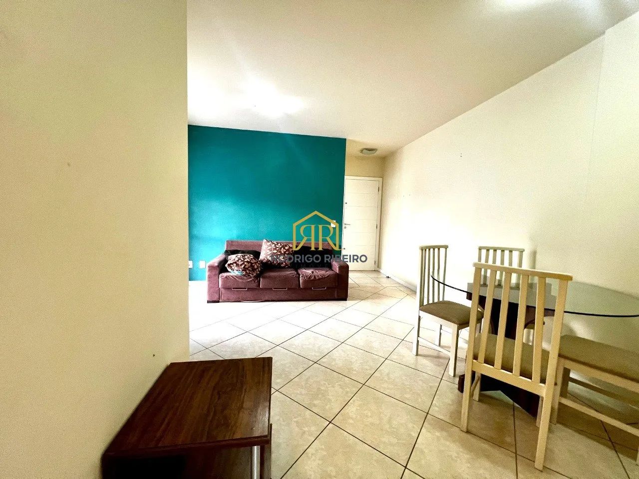 Apto 02 Dorm. sendo 01 suite, 02 vagas - Trindade - Foto 5