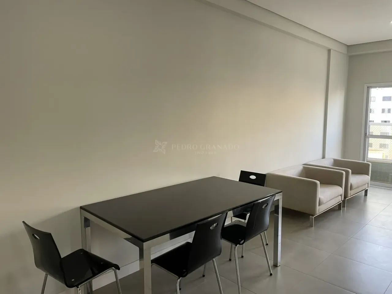 Apartamento 01 dormitório - Zona 01 - Foto 2