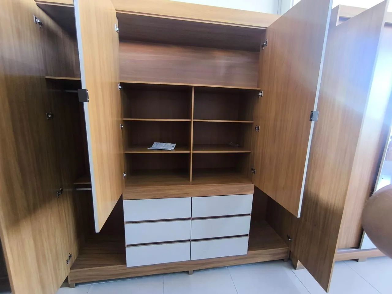 Guarda Roupa Espaçoso  - Foto 2