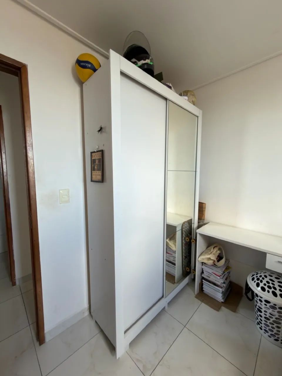 Guarda roupa de solteiro 