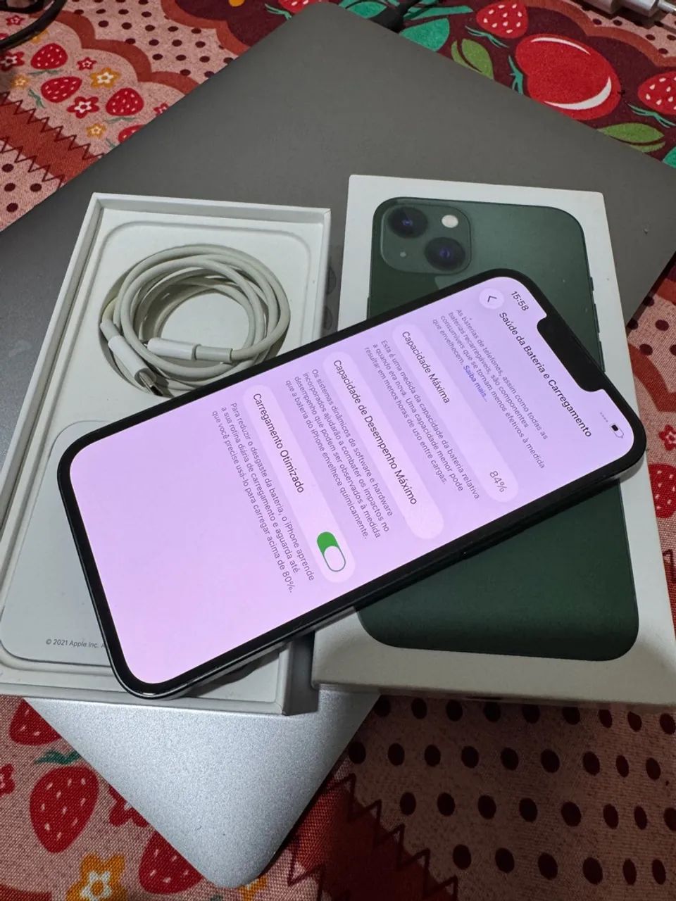iPhone 13 128gb com caixa vende-se ou troca  - Foto 2