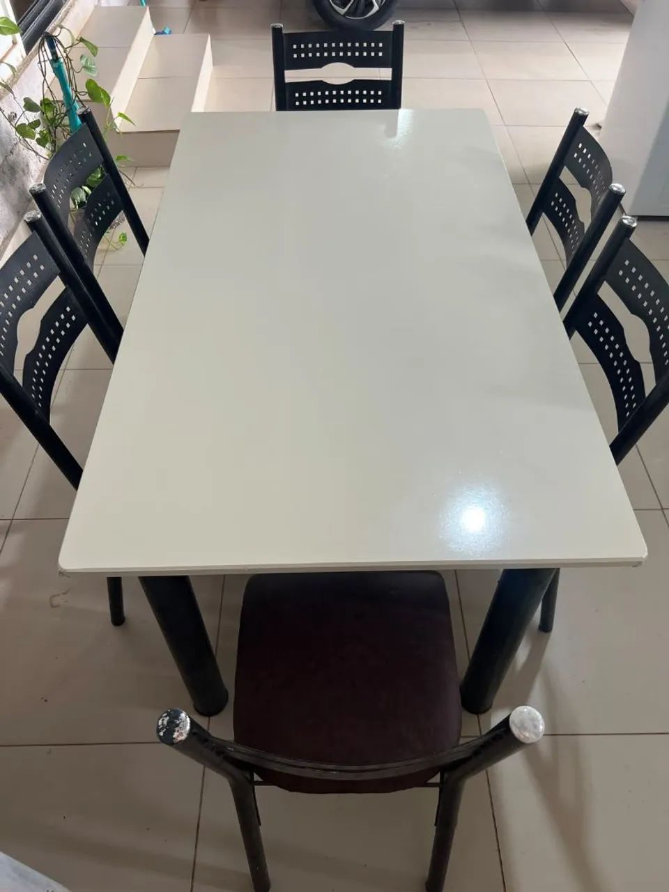 MESA MÁRMORE 6 CADEIRAS 