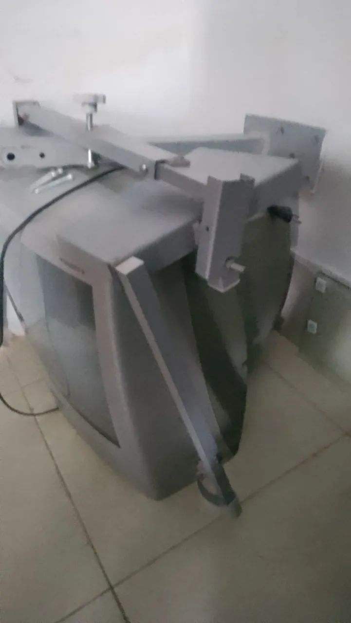 Televisão de tubo 20' polegadas. - Foto 2