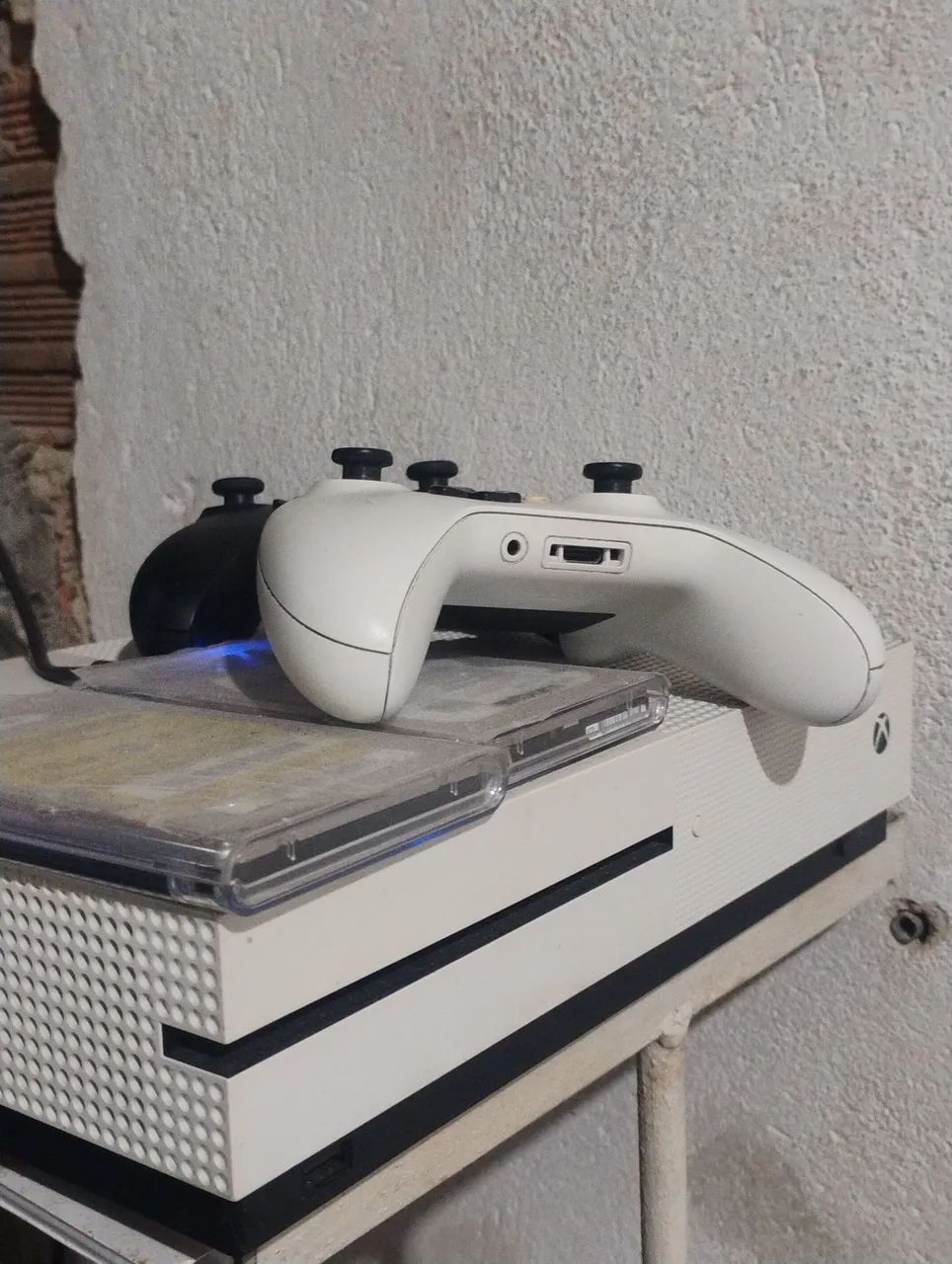 Xbox one s completo com jogos  - Foto 2