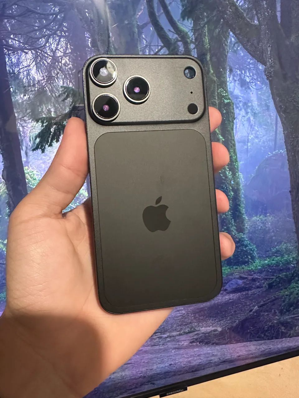 Carcaça iPhone 11 em 17/18PRO - Foto 4
