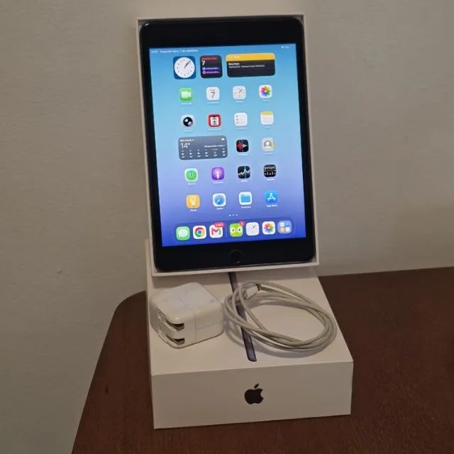 iPad mini 5 64GB Wi-Fi Space Gray com Caixa e Carregador Original