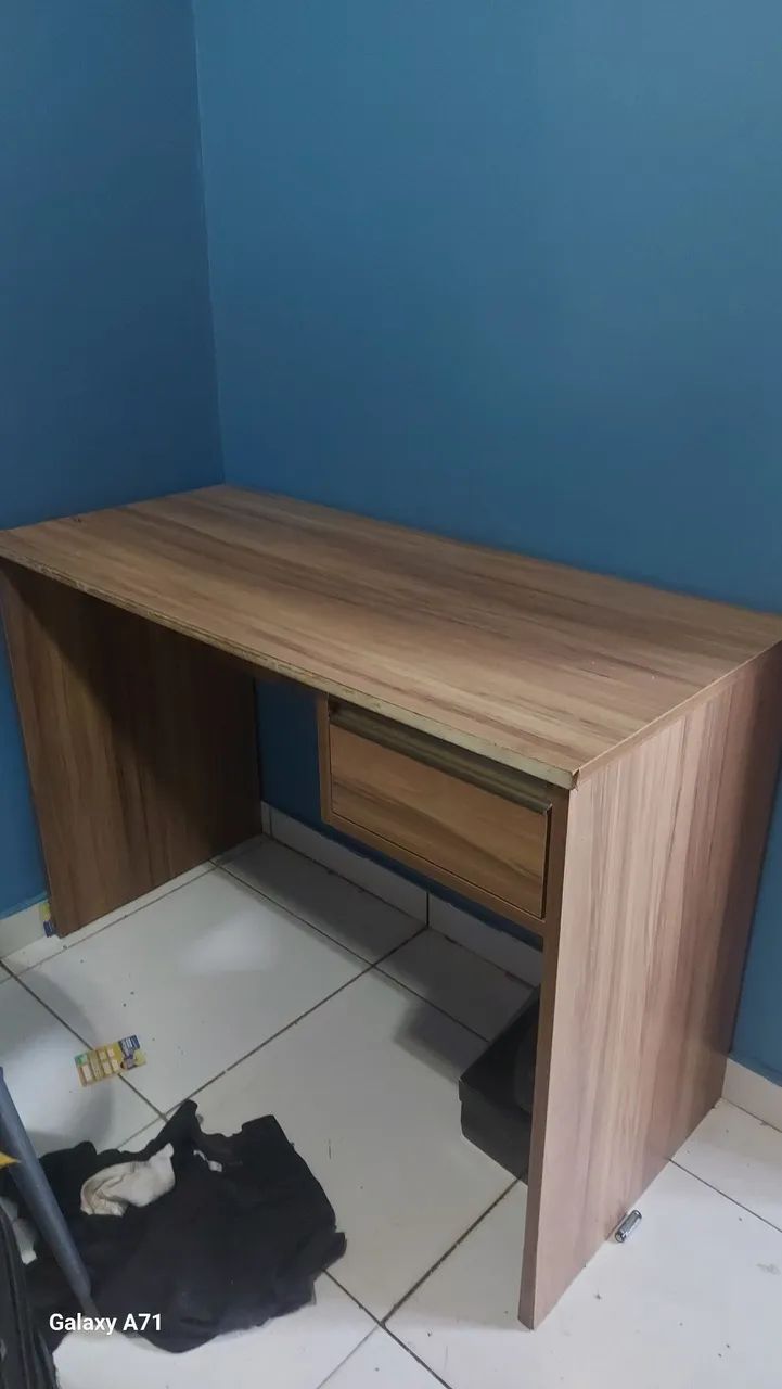 Mesa pra trabalho de home office ou stream