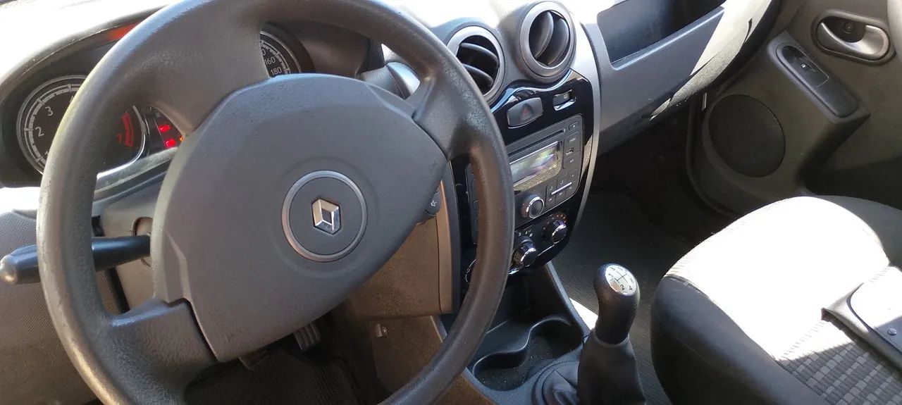 Renault Sandero Expression Hi-flex 1.6 8V 5P 2013 - Foto 3