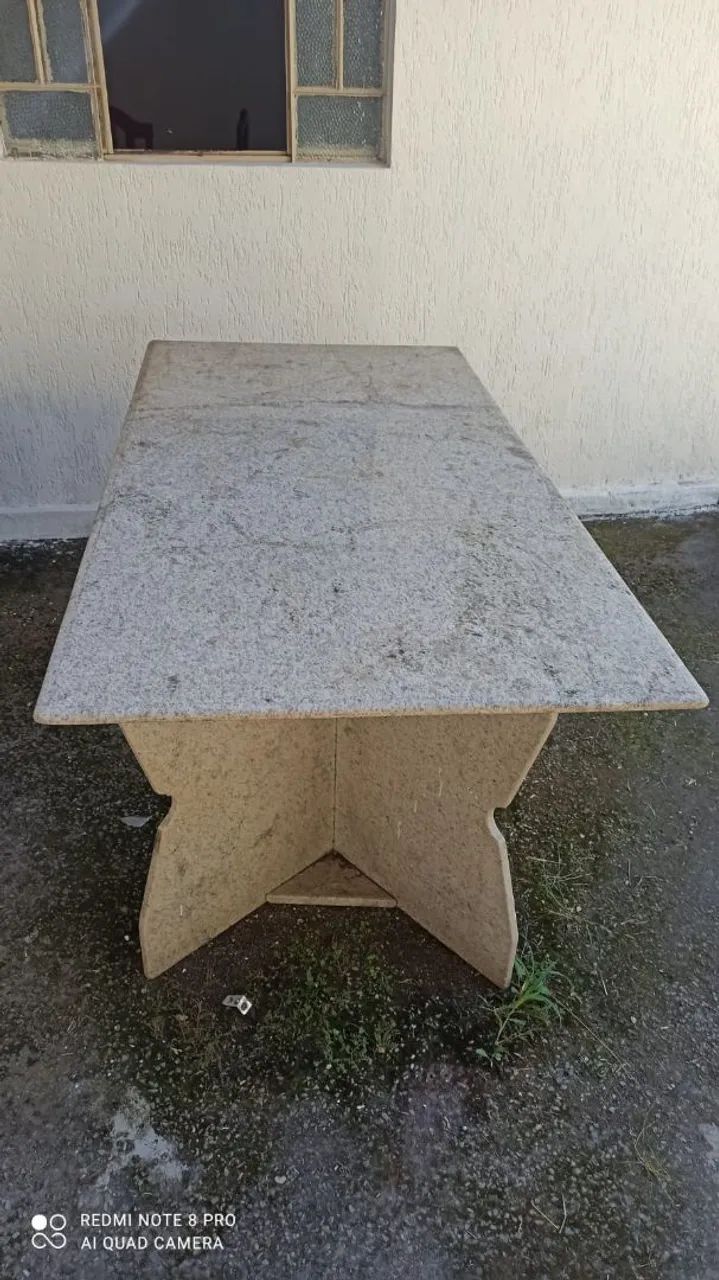 Mesa em pedra 6 lugares 