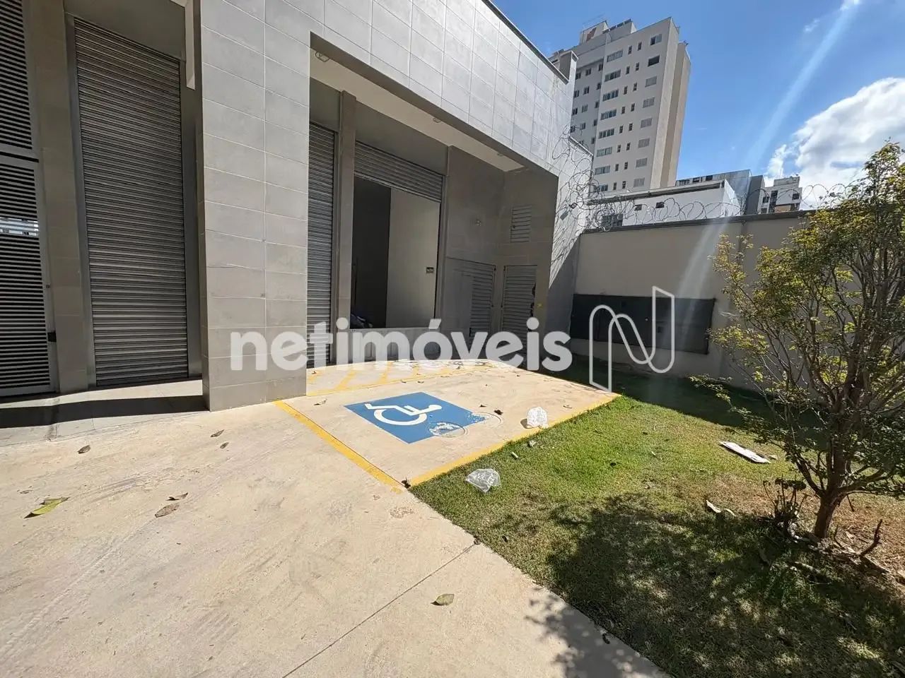 Loja nova no Indaiá para locação
