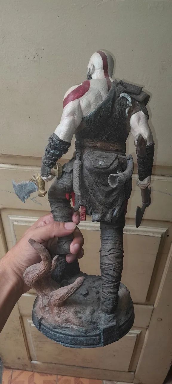 VENDO KRATOS E ARQUILES EM 3D - Foto 3