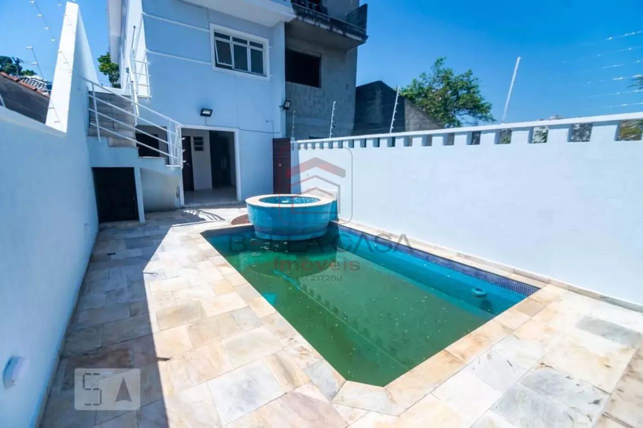 Lindo Sobrado com 300m2 e Piscina