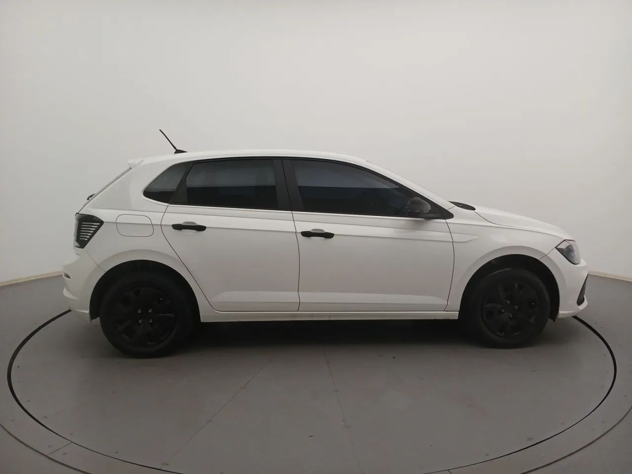 Volkswagen Polo Track 1.0 Flex 12V 5p, foto 6 de 18
