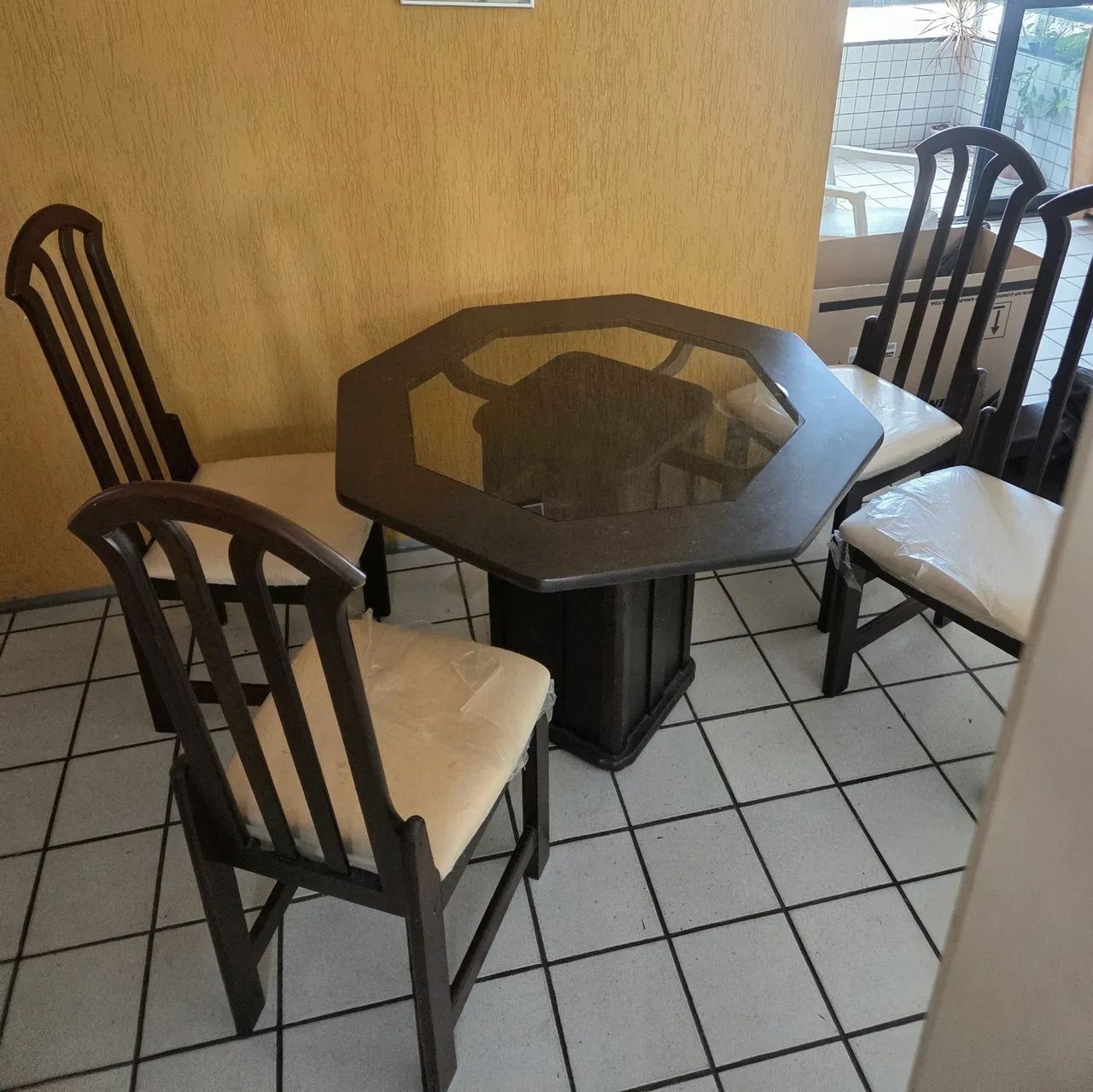 Mesa octogonal  4 lugares