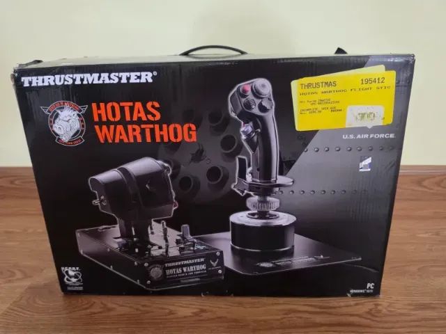 Thrustmaster HOTAS Warthog Flight Stick and Throttle for PC - Foto 3