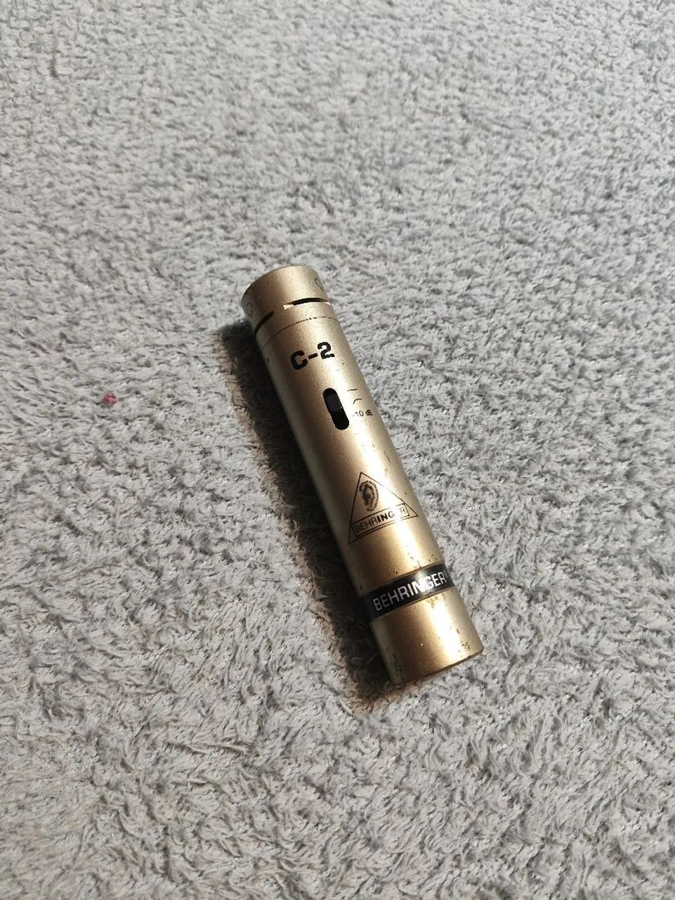 Microfone Behringer c2