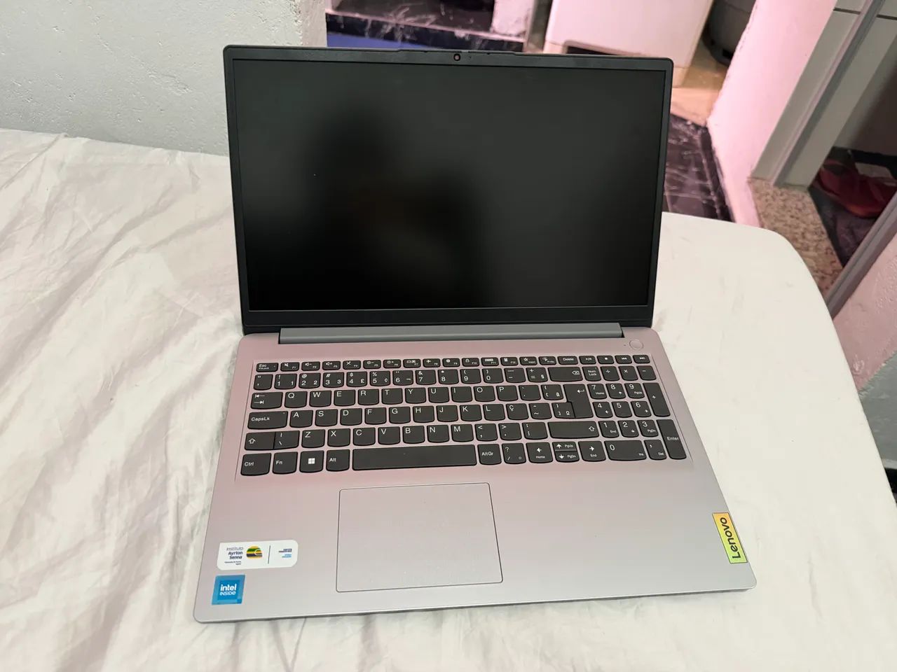 Vendo notebook Lenovo 