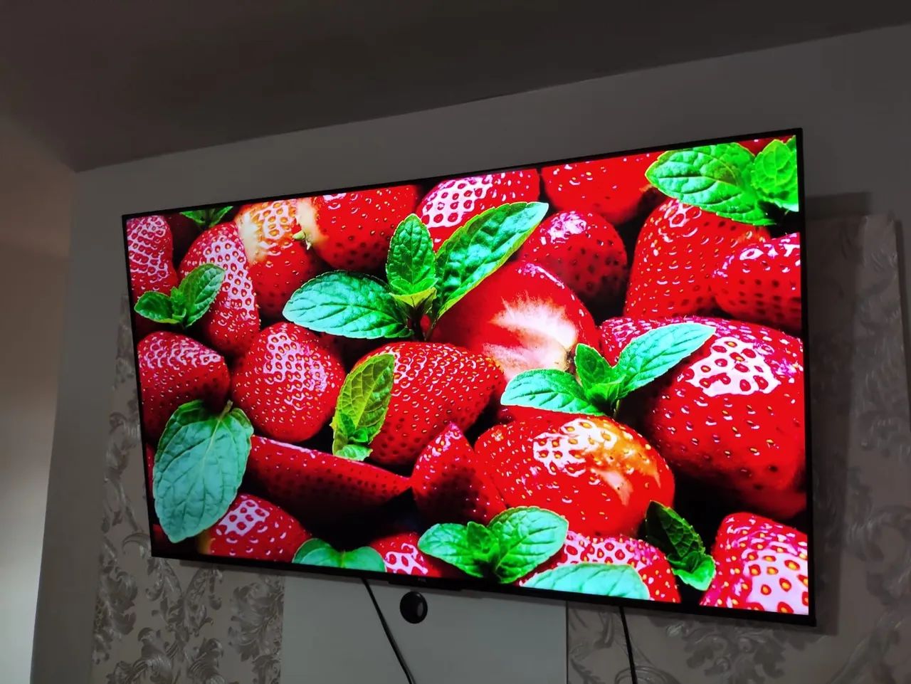 tv 65 polegadas smart Android 4k com cabo controle todos apss YouTube e Netflix Bluetooth  - Foto 3