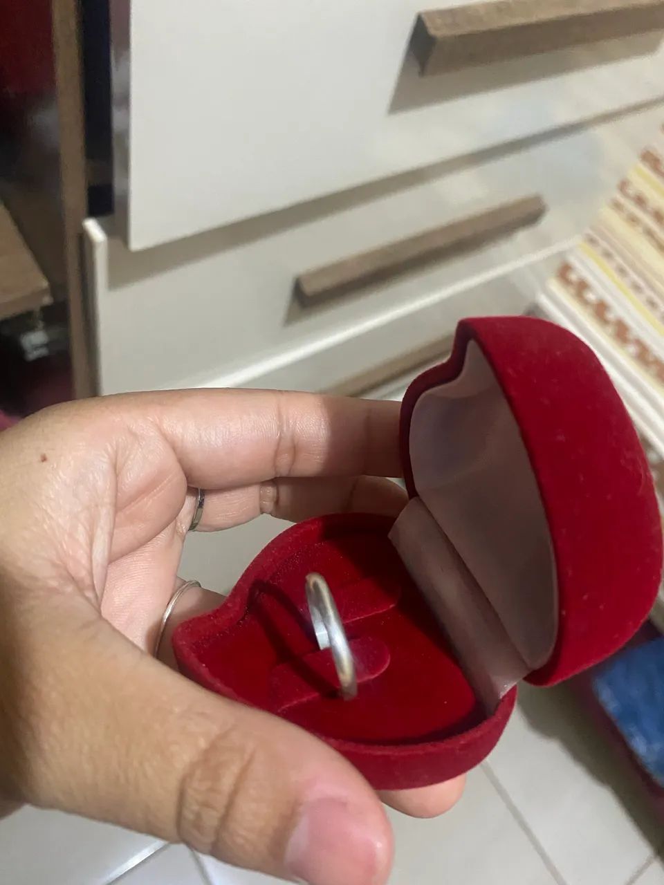 Vendo uma aliança em prata - Foto 4