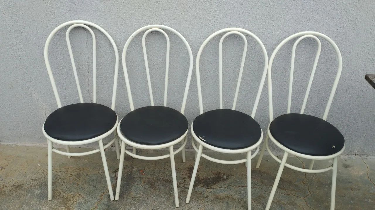 Mesa quadrada 90 x 80 cm com 4 cadeiras  - Foto 5