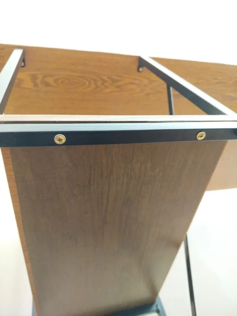 NUNCA USADA - MESA PARA ESCRITÓRIO - Foto 3