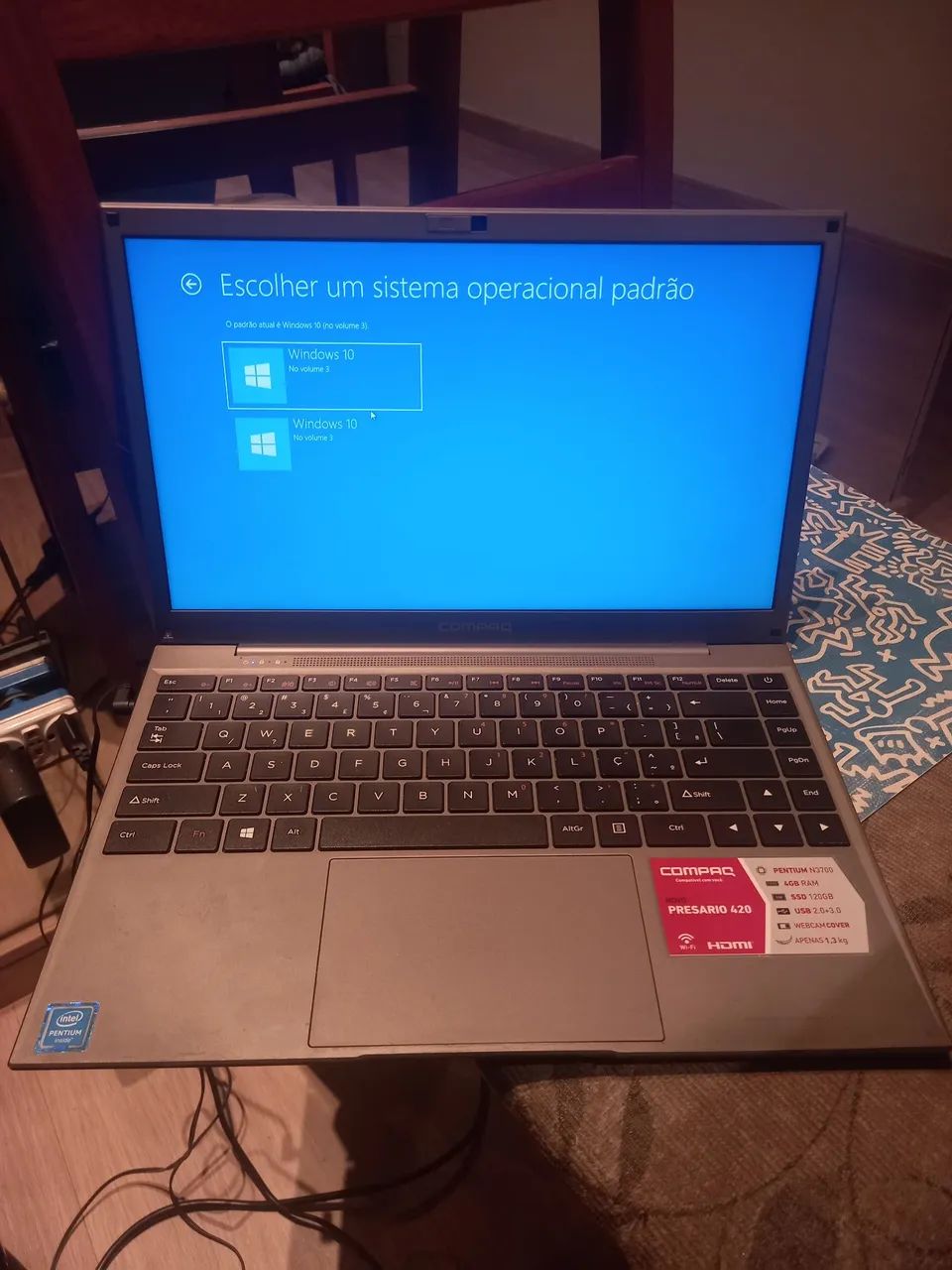 Notebook Compac Presario 420 funcionando