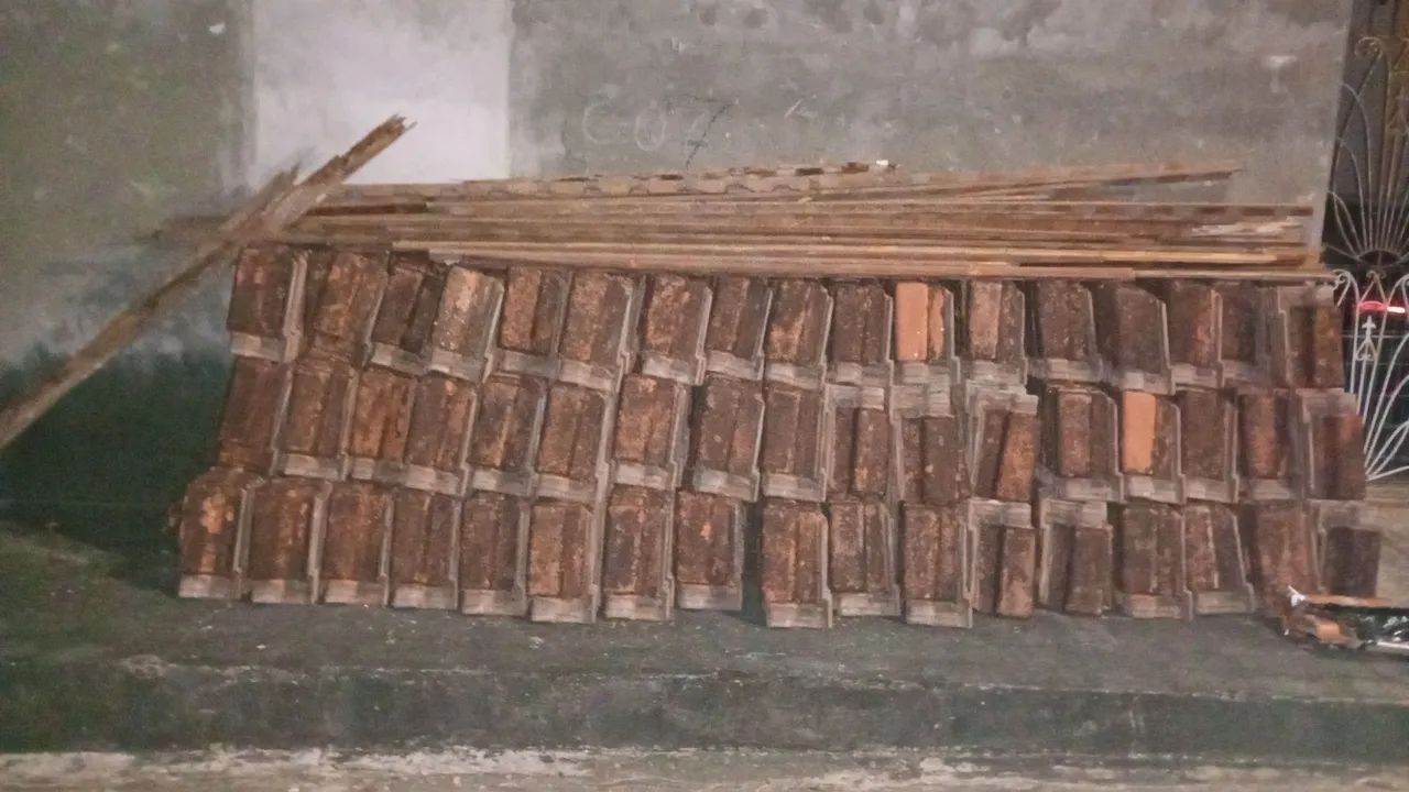 TRILHAS DE BARRO 