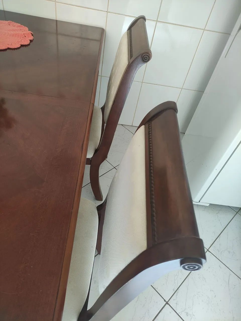 Vendo jogo de mesa c/6 cadeiras  - Foto 5