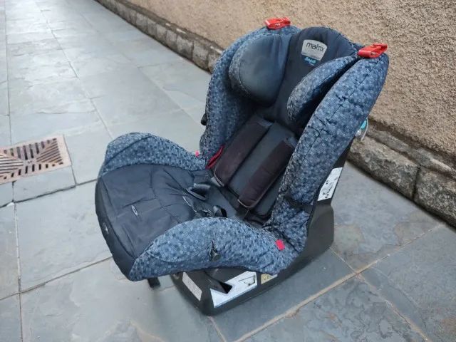 Cadeirinha de criança Burigotto Matrix Evolution para veículo