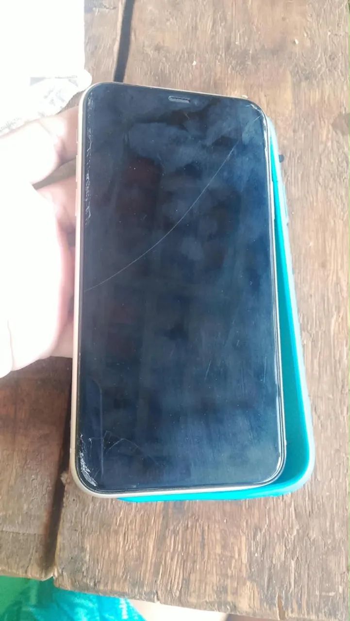Vendo iPhone 11 pra vende logo Face ID não pega  - Foto 5