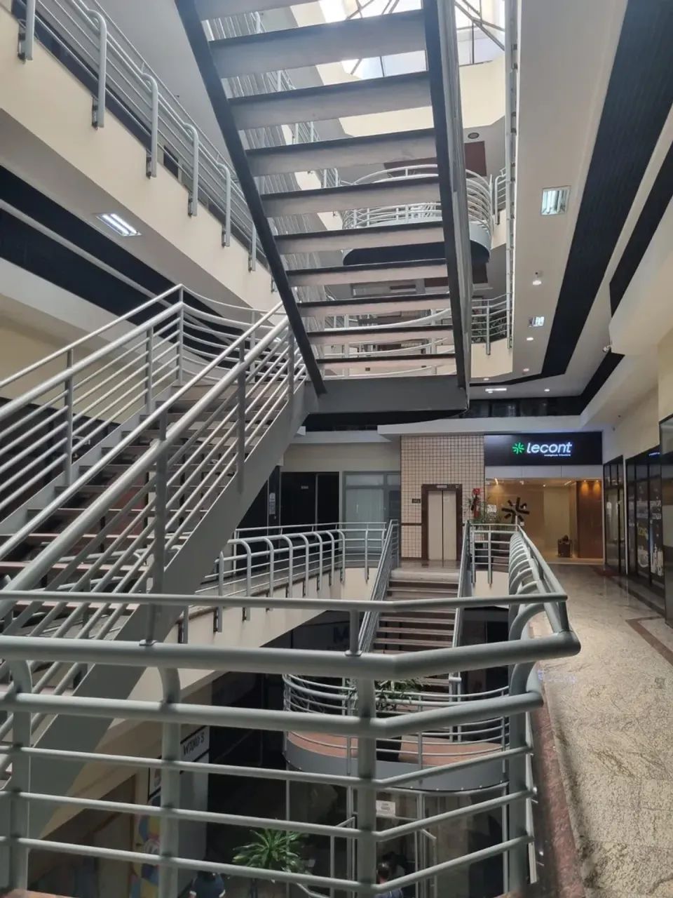 Exclusividade - Loja com mezanino em shopping da Glória - Foto 4