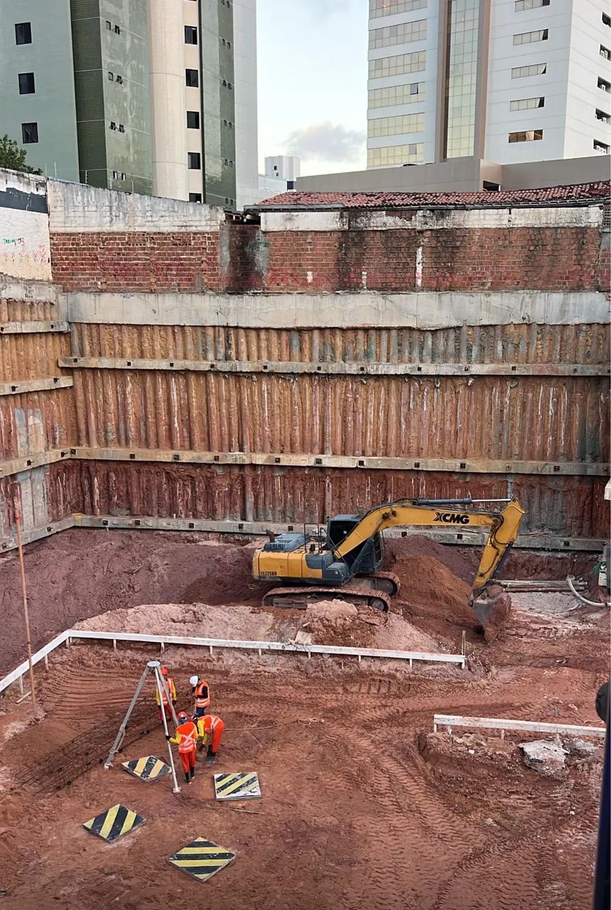 Locação de Escavadeira hidráulica  - Foto 3