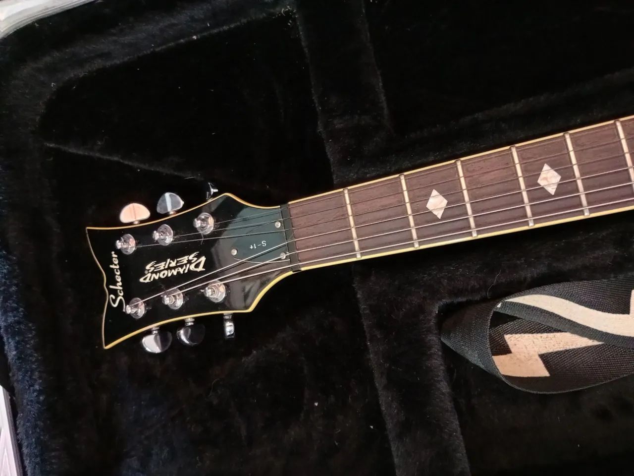 Guitarra schecter c case - Foto 5