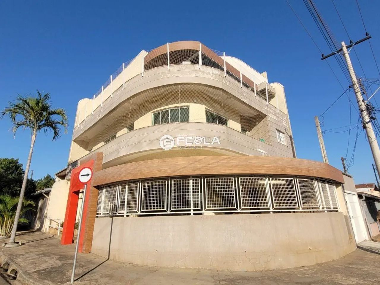 Casa à venda em Santa Bárbara D'Oeste, Vila Mollon IV, com 3 quartos, com 418.57 m²