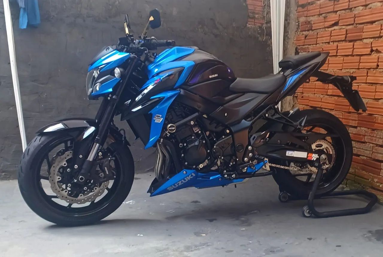 GSX S 750 2021