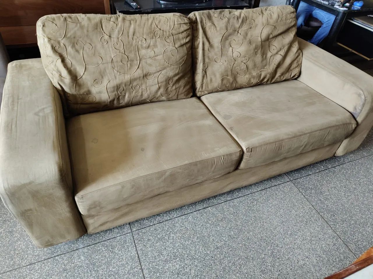 Sofá de 2 lugares com almofadas removíveis higienizado ((ENTREGO GRATIS)) - Foto 4