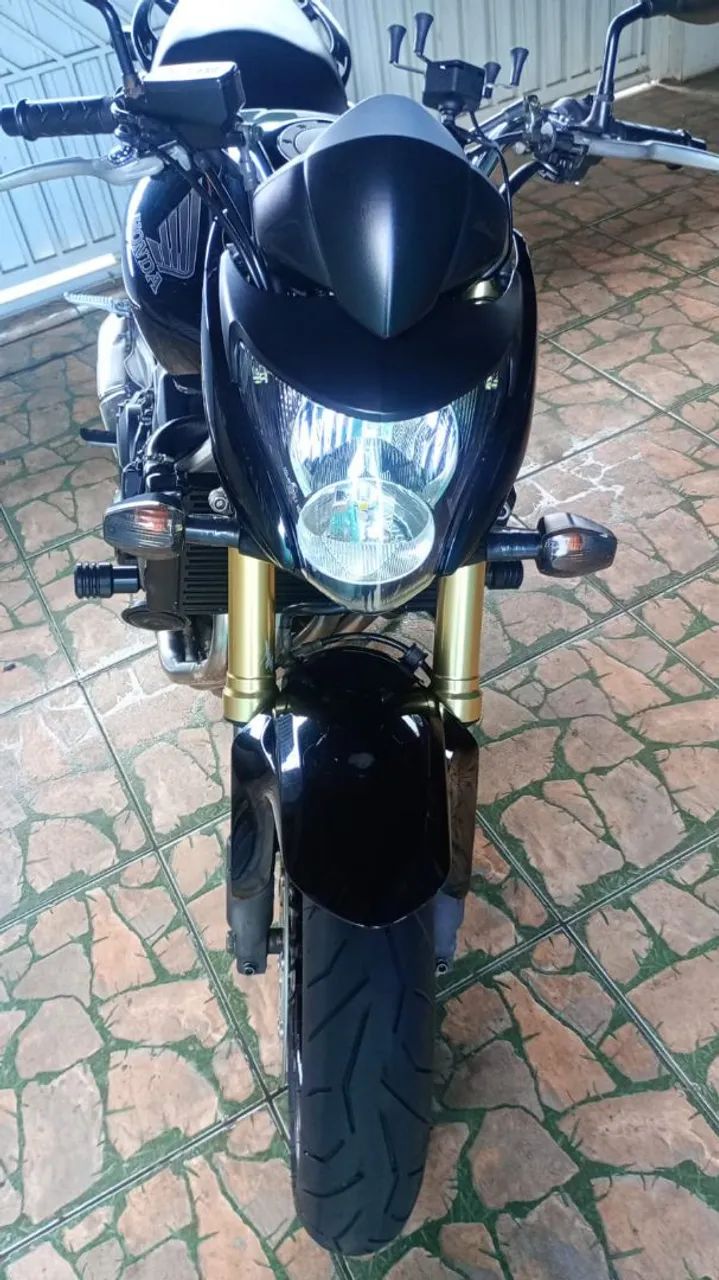 Hornet Baixo Km