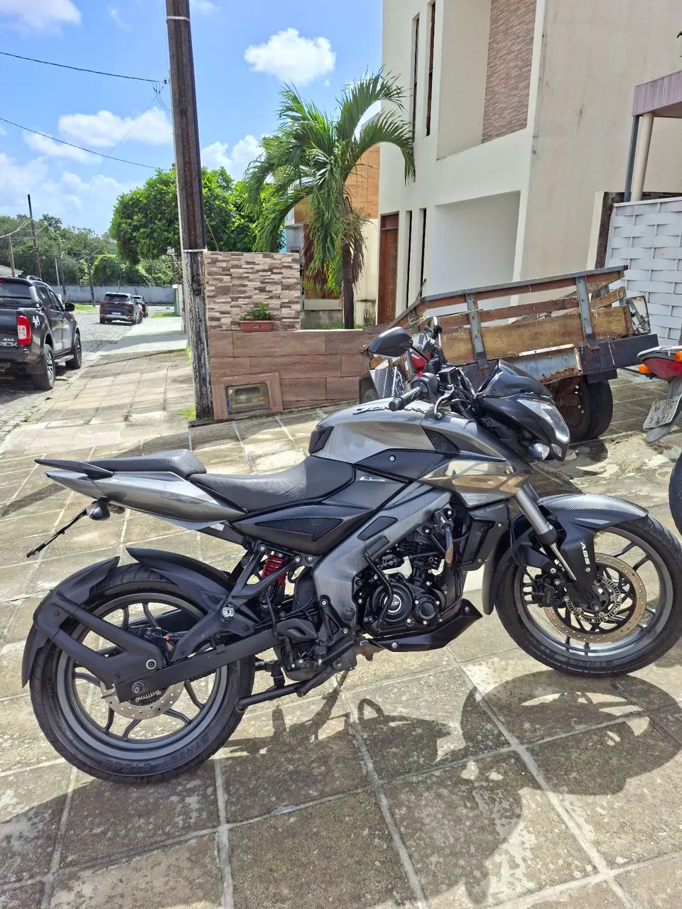 Bajaj Dominar 160 - Foto 2