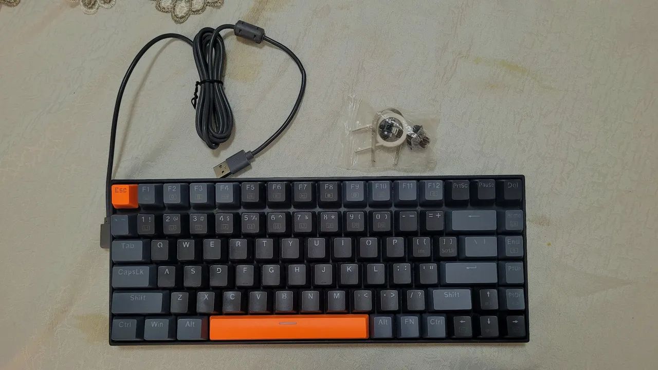 Teclado Mecânico Machenike K500-B84 - Brown Switch