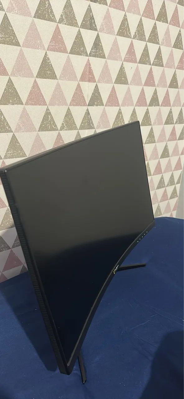 Monitor curvo Husky Stomr 165hz - Foto 2