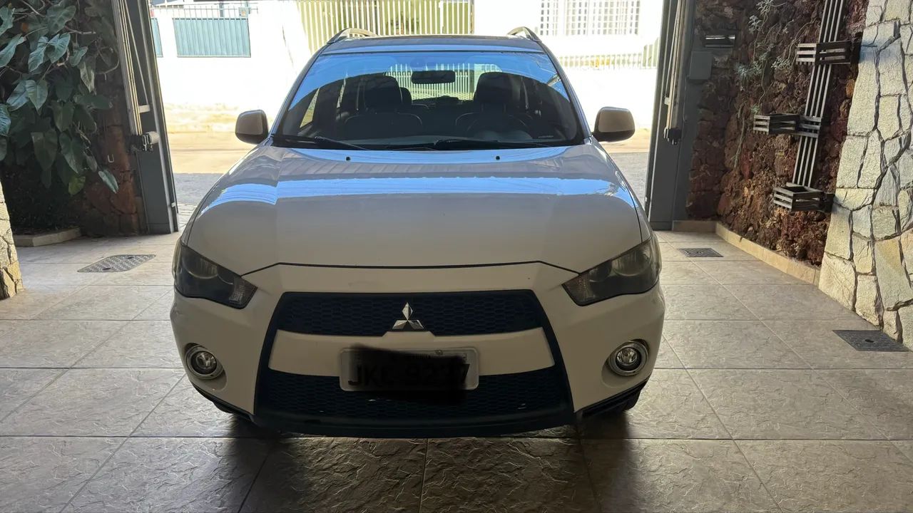 Mitsubishi Outlander 2012