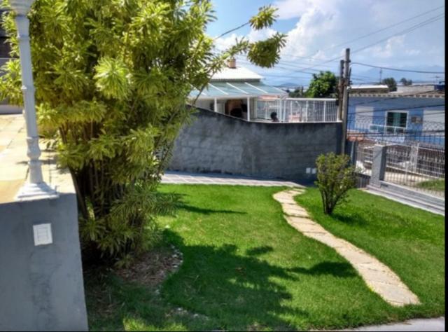 Excelente Casa Duplex, Próximo ao Shopping - Foto 13