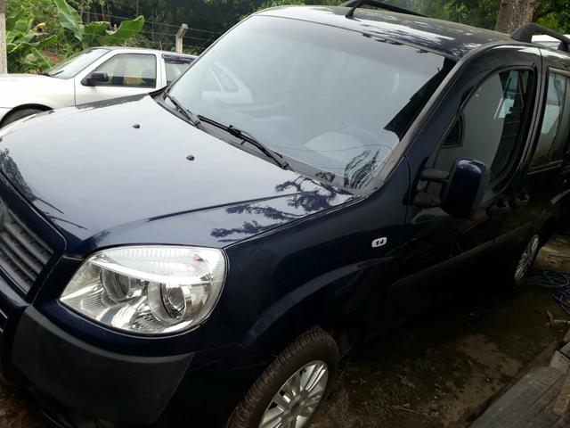 Fiat Doblo 1.4 6 lugares completa com GNV