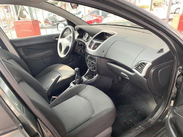 Peugeot 207 1.4 XR 2012 perfeito estado! Somente R$17.900 top pra Uber e 99 - Foto 5