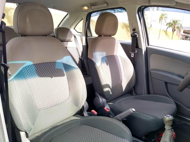® Fiat Gran Siena Essence 1.6 2014/2015 (Flex)(Mec) Baixo Km + Excelente Estado - Foto 6