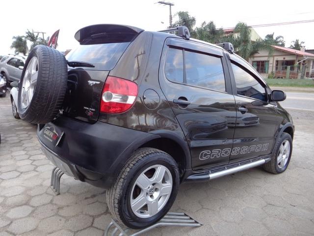 VW - Crossfox 1.6 Completo - 2006 - Foto 8